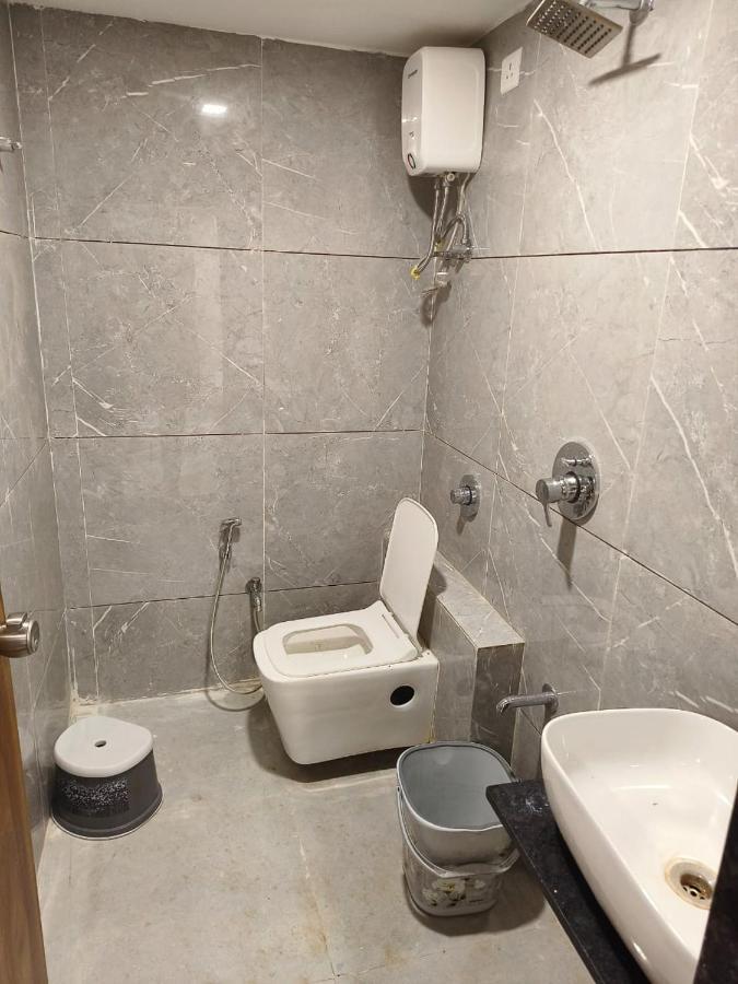 Hotel Ozone,Amhedabad Dış mekan fotoğraf