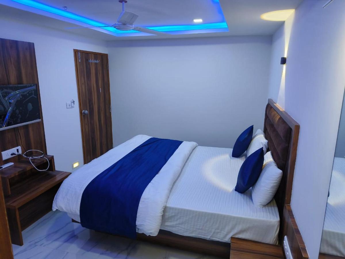 Hotel Ozone,Amhedabad Dış mekan fotoğraf