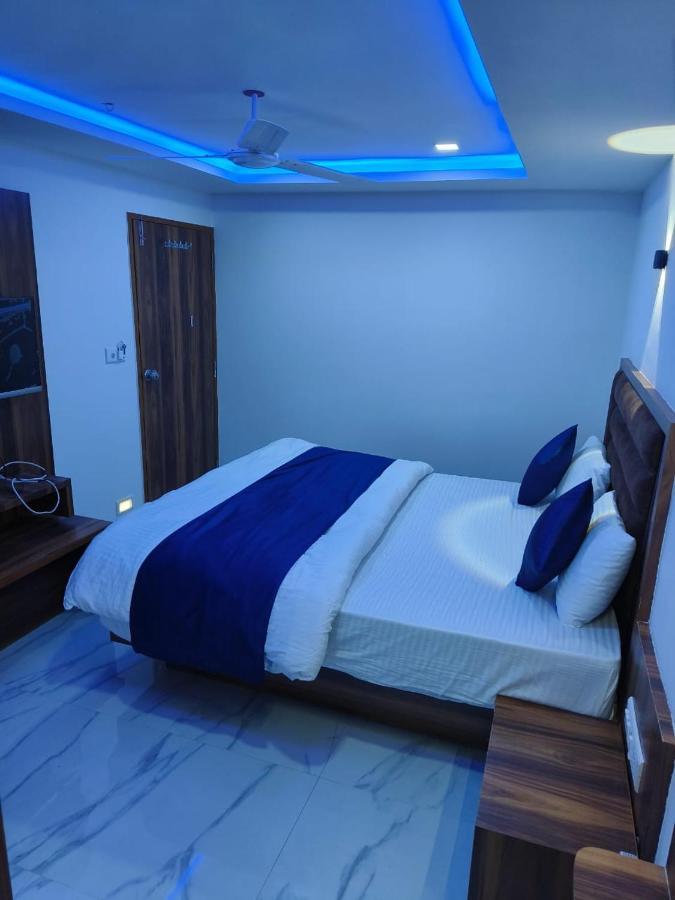 Hotel Ozone,Amhedabad Dış mekan fotoğraf