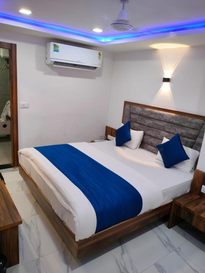 Hotel Ozone,Amhedabad Dış mekan fotoğraf