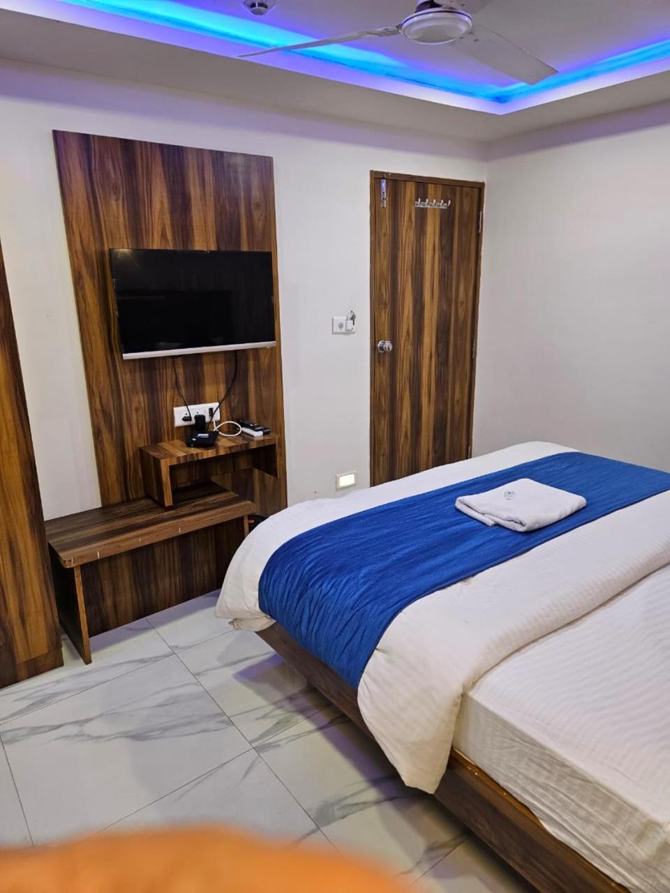Hotel Ozone,Amhedabad Dış mekan fotoğraf